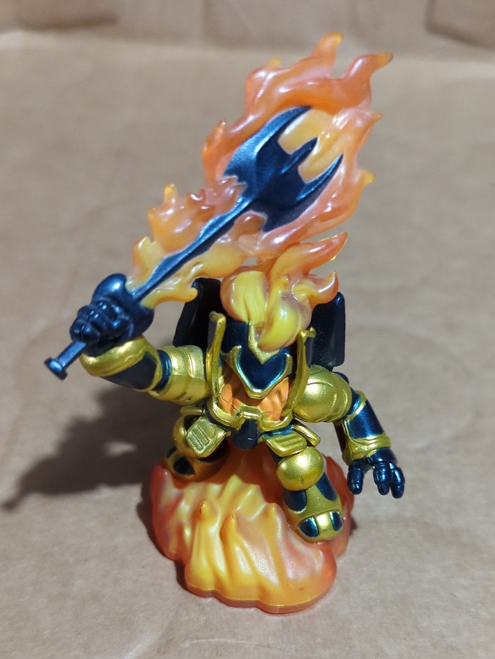 Skylanders Giants: Legendary Ignitor figure
